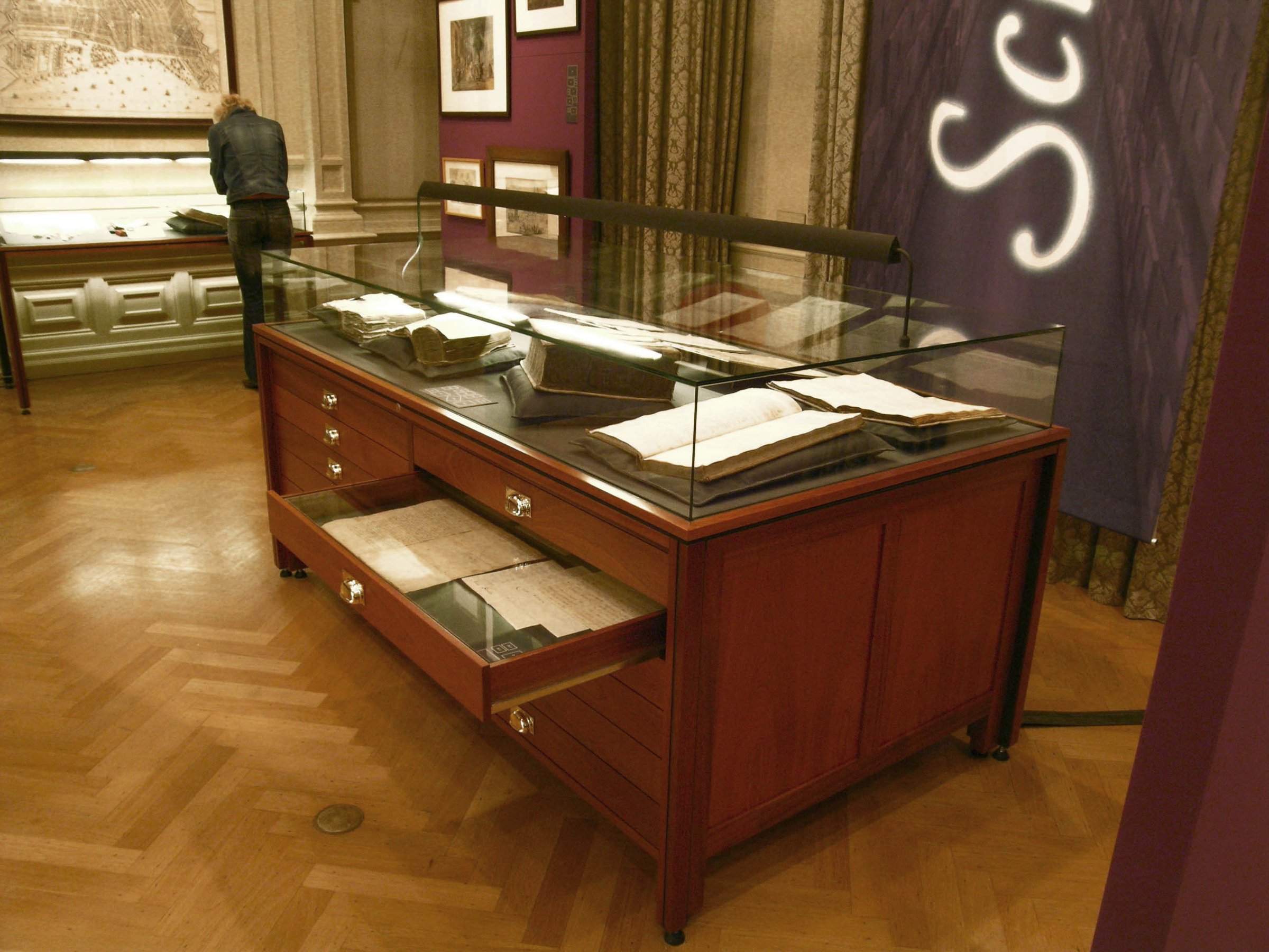 Museum Showcases — exhibition view 2